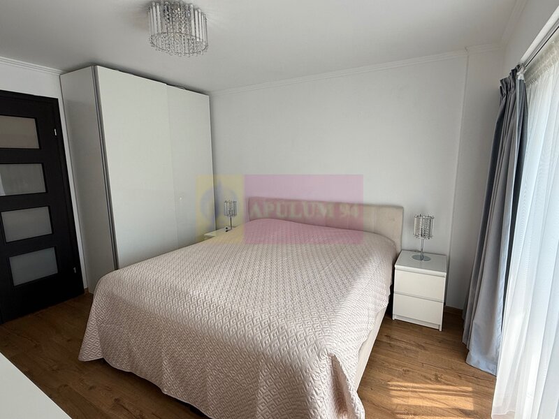 Vanzare apartament cu 3 camere pe Bulevardul Unirii stradal